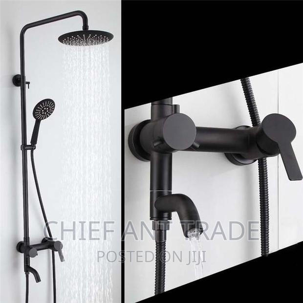 3 Flow Shower. Black. · Photo 2