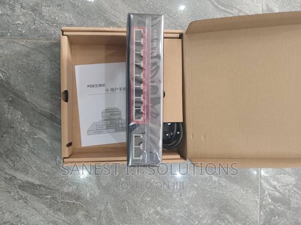 8 Port Poe Switch Ai · Photo 4
