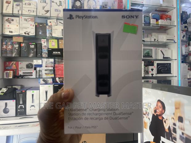 Playstation Dualsense Charging Station · Photo 1