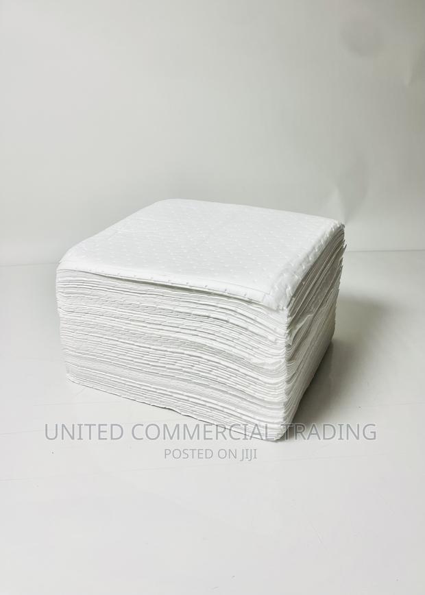 Oil Absorbing Pads · Photo 3