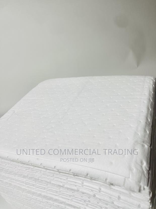 Oil Absorbing Pads · Photo 4