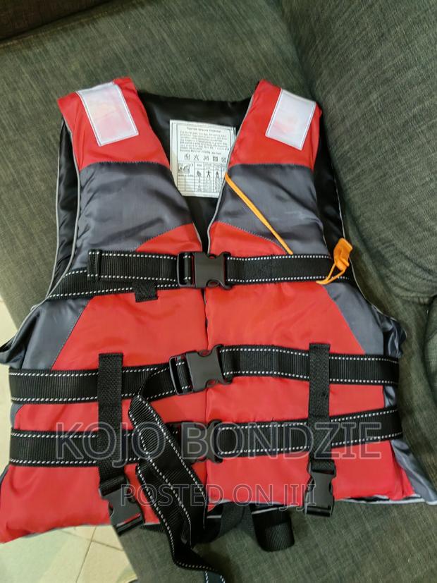 Life Jacket With Whistle · Photo 1