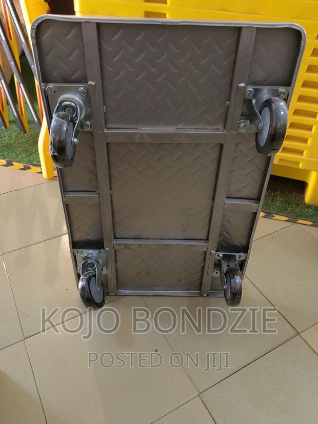 Metal Platform Trolley Industrial 400kg · Photo 2