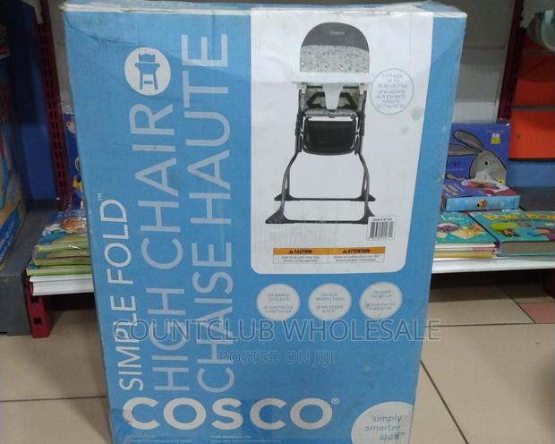 Simple Fold High Chair · Photo 1