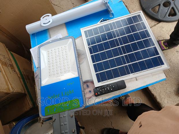 150w Solar Street Light · Photo 2