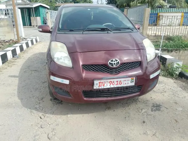 Toyota Vitz 2010 Brown