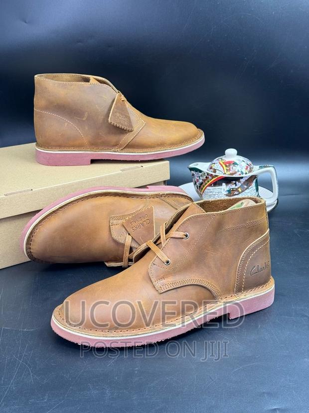 Clark’S Real Leather Boots · Photo 3