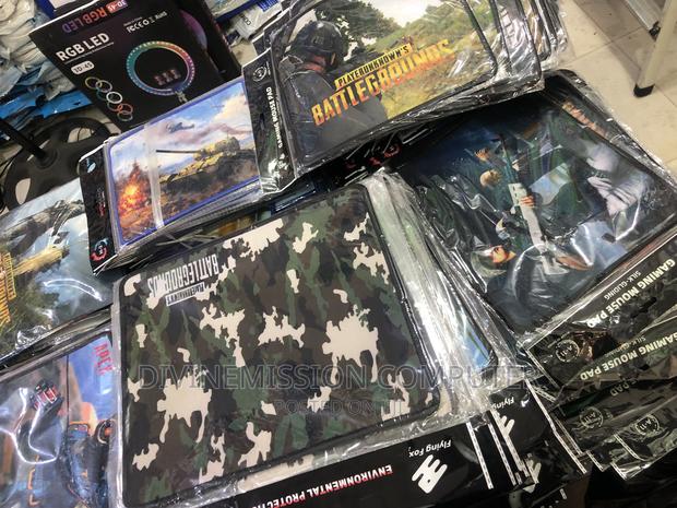 Mouse Pad of Different Colors · Photo 1