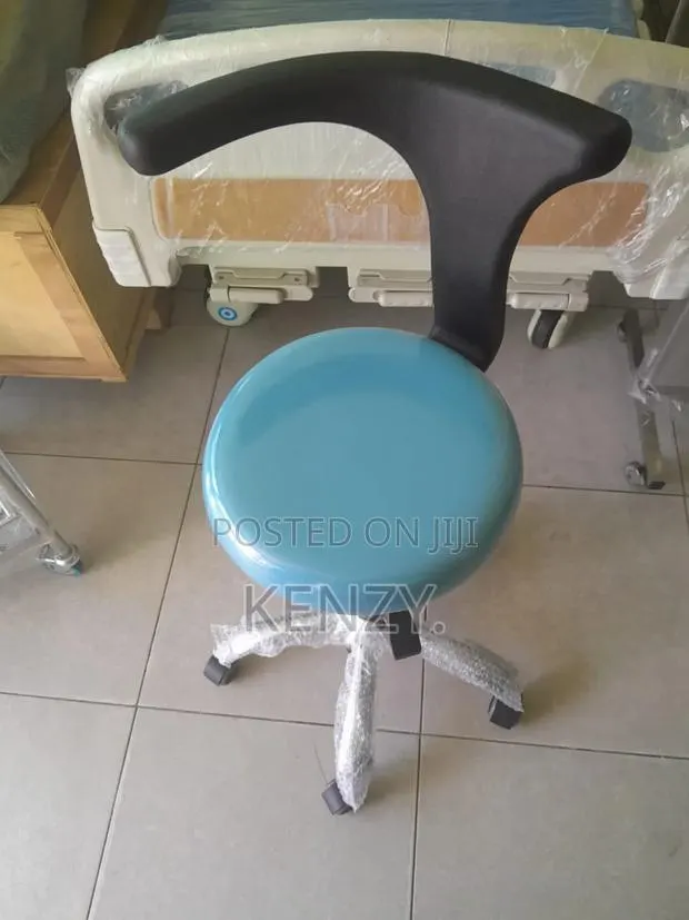 Theatre Stool · Photo 1