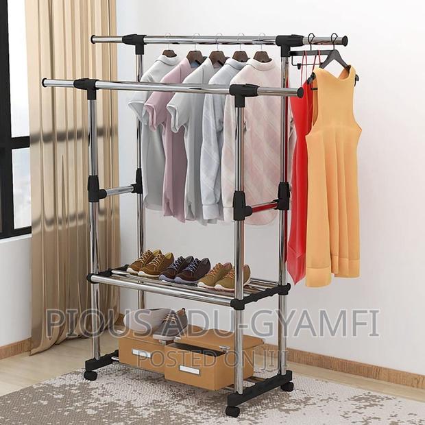 Double Pole Cloth Stand · Photo 1
