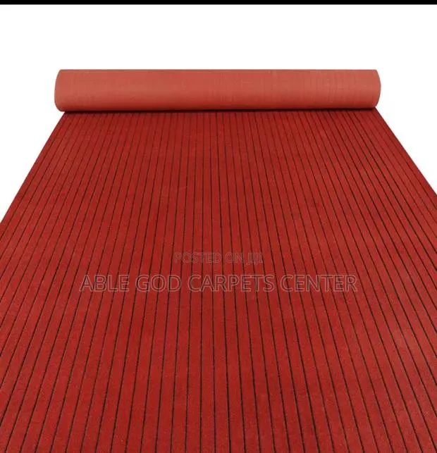 Woolen Carpets · Photo 1