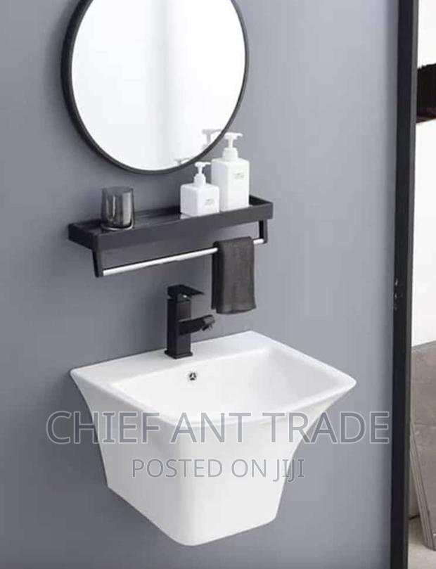 Suspended Hung Basin. Nx104 · Photo 2