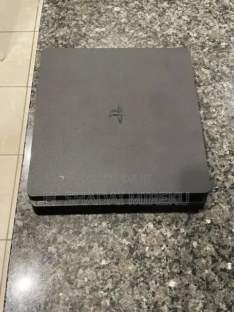 Ps4 Slim Going for a Cool Price · Photo 1