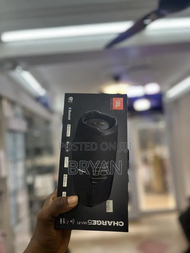 JBL Charged 5 · Photo 1