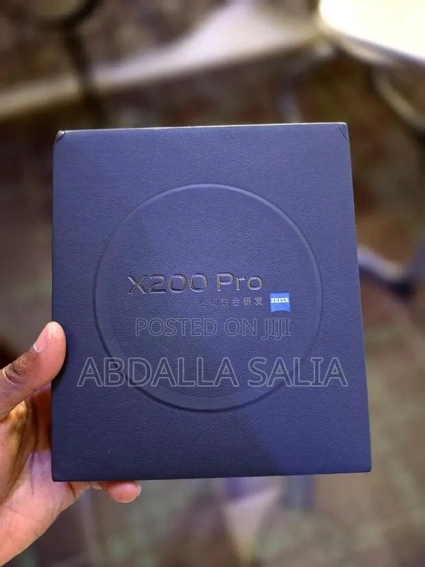 New Vivo X200 Pro 256 GB Black · Photo 1