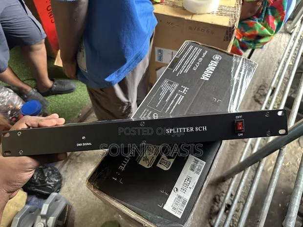 8 Channel Dmx Splitter · Photo 1
