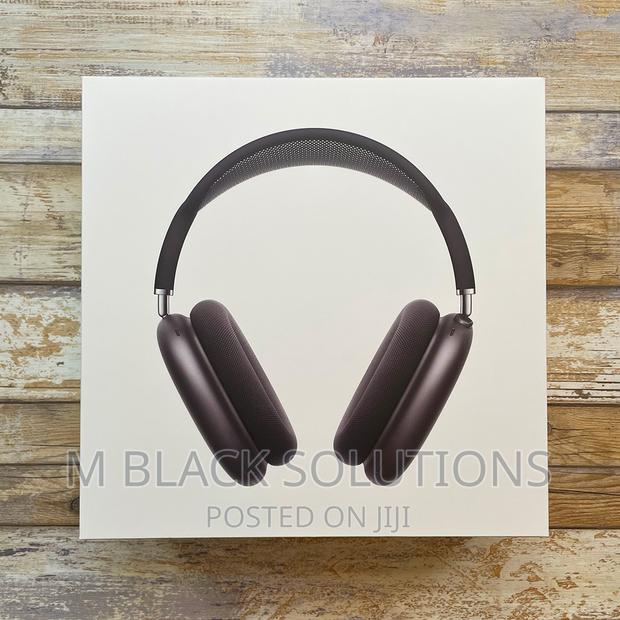 Apple Airpod Max- Black 1st Gen · Photo 2