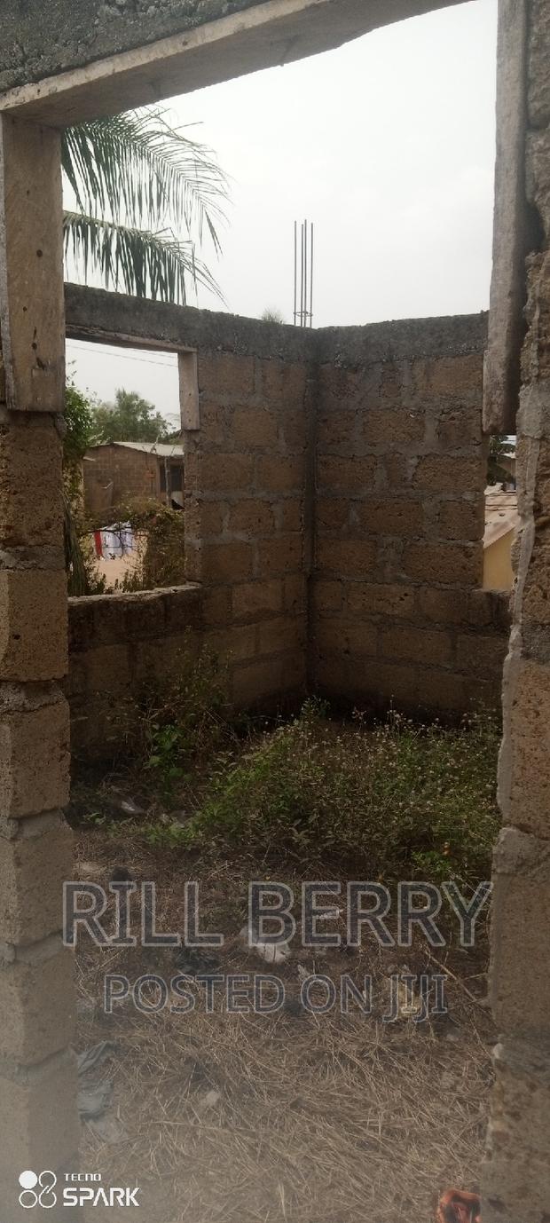 One Bedroom Chamber and Hall Uncompleted · Photo 4