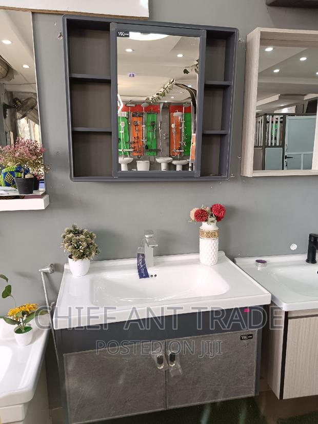 Cabinet Basin With Mirror. Dark Ash · Photo 1