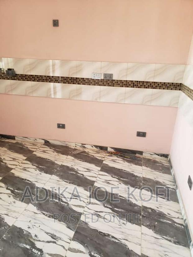 Best Hall Tilling Work · Photo 2