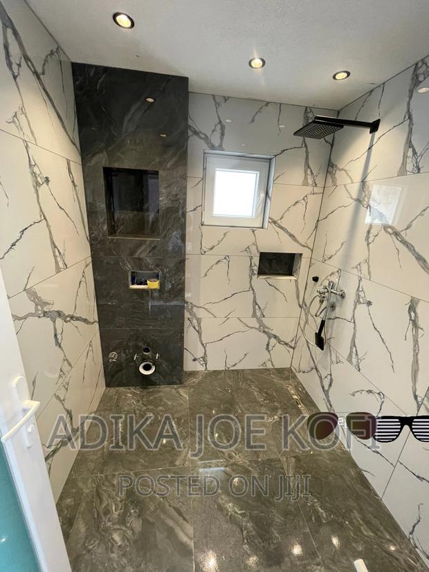 Best Hall Tilling Work · Photo 4