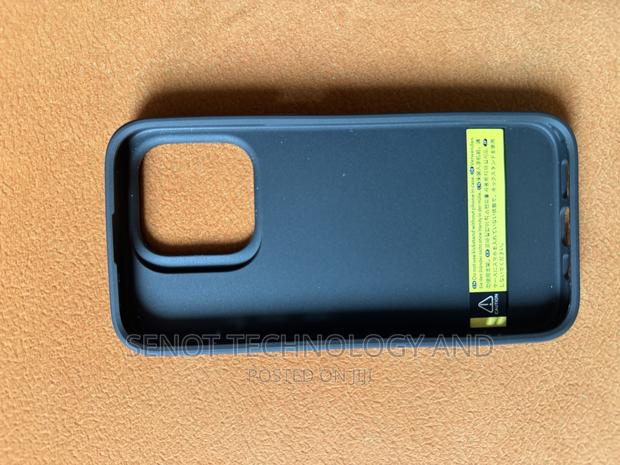 iPhone 15 Pro Case · Photo 2