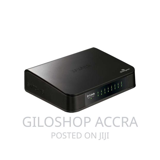 D-Link 16 Port Desktop Switch · Photo 1