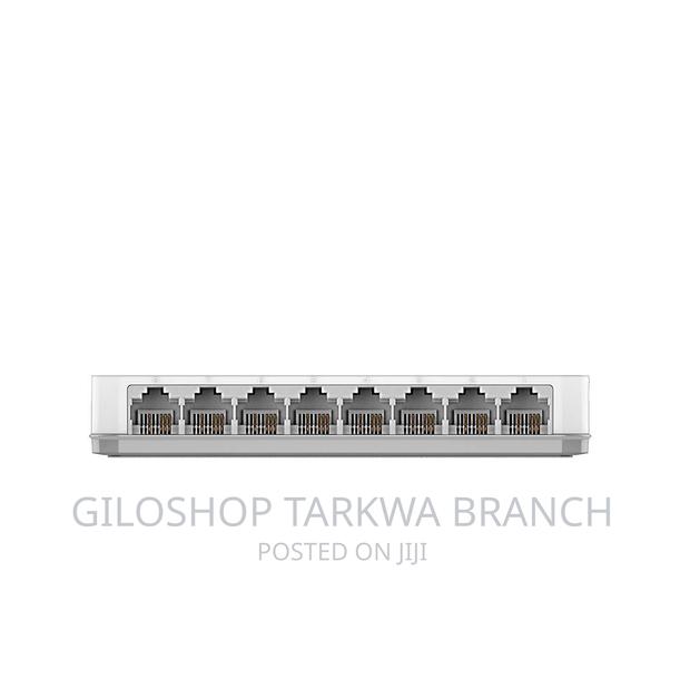 D-Link 8 PORT 10/100mbps Unmanaged Switch · Photo 2