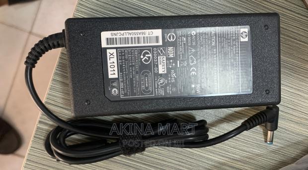 Hp Blue Pin Charger HP Small Pin Charger 19.5 · Photo 1