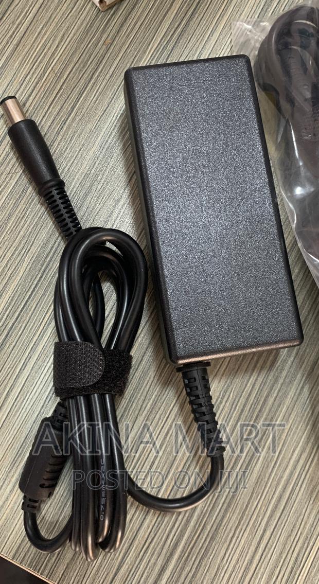 Hp Big Pin Charger 19v · Photo 2