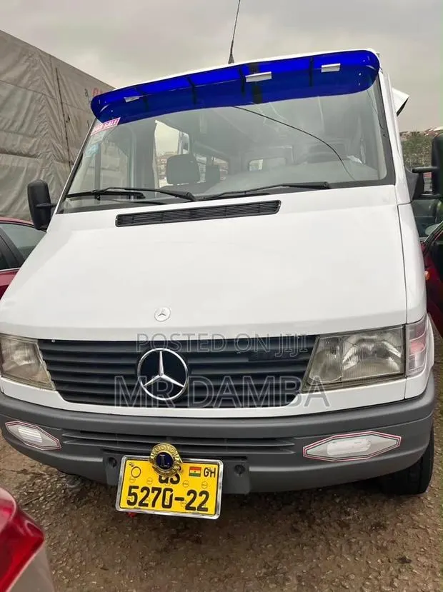 Mercedes-Benz Sprinter 2011 White · Photo 1