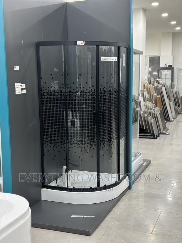 Shower Cubicle_shower Room_tainted Shower Or Bath Enclosure · Photo 1