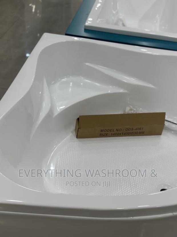 Bathtub_corner Bath_arc Bathtub_corner Bath · Photo 3