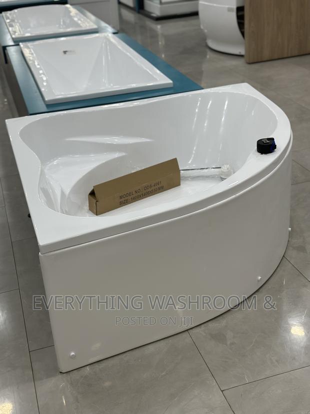 Bathtub_corner Bath_arc Bathtub_corner Bath · Photo 5
