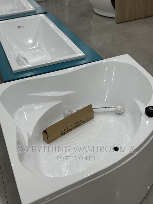 Bathtub_corner Bath_arc Bathtub_corner Bath · Photo 7