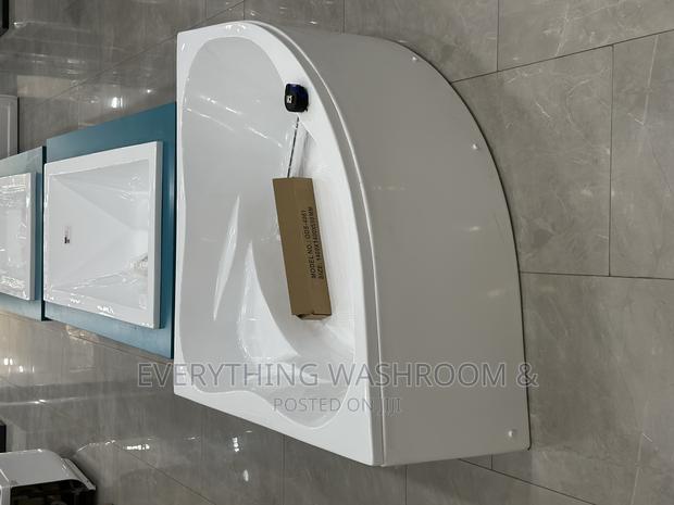 Bathtub_corner Bath_arc Bathtub_corner Bath · Photo 4