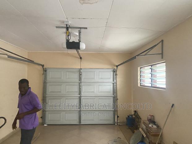 American First Class Garage Door · Photo 2