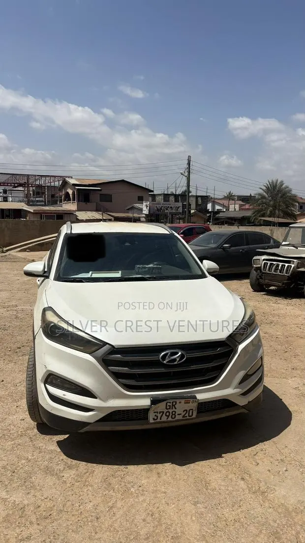 Hyundai Tucson Sport FWD 2018 White · Photo 1