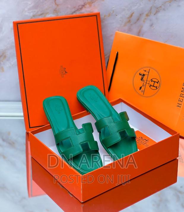 Auth Hermes Slippers in a Box · Photo 8
