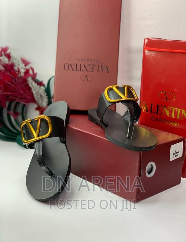 *Just in New VALENTINO SLIPPERS SIZE 37 to 41. · Photo 3