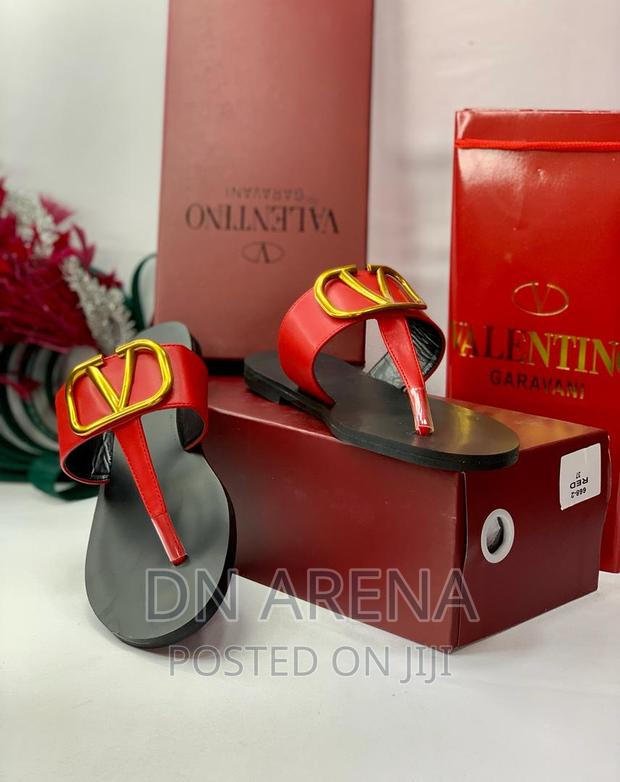 *Just in New VALENTINO SLIPPERS SIZE 37 to 41. · Photo 4