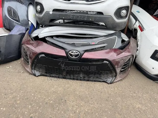 Toyota Corolla 2017-2019 Sport Front Bumper Complete · Photo 1