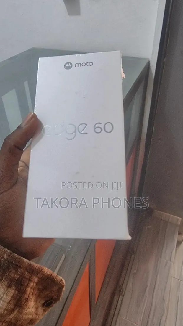 New Motorola Edge 60 Fusion 512 GB Gold · Photo 1