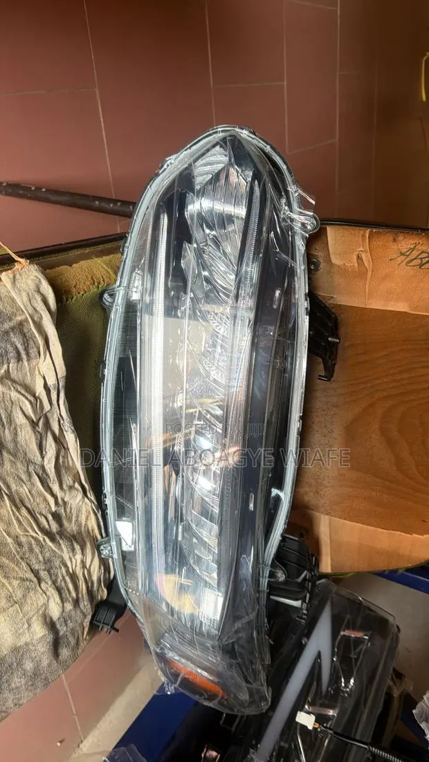 Honda Accord 2018 Headlights ( Touring ( · Photo 1