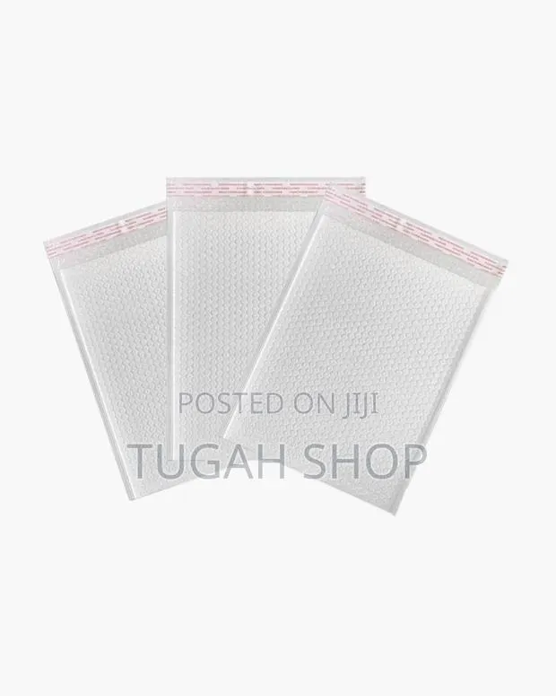 Premium White Bubble Mailers With Self-Seal Adhesive · Photo 1