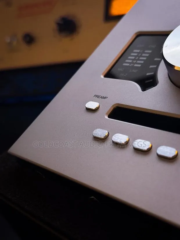 Apollo Twin X Quad With UAD Analog Classics · Photo 1