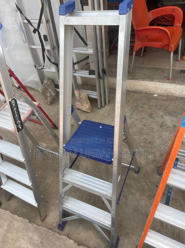 3 Steps Aluminum Ladder · Photo 1
