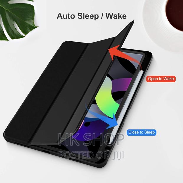 Apple iPad Air 5th Gen 2022 10.9 Smart Case With Pen Holder · Photo 4