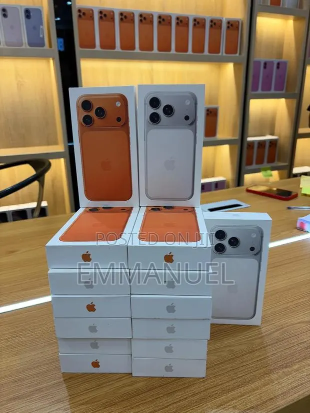 New Apple iPhone 17 Pro Max 256 GB Silver · Photo 1