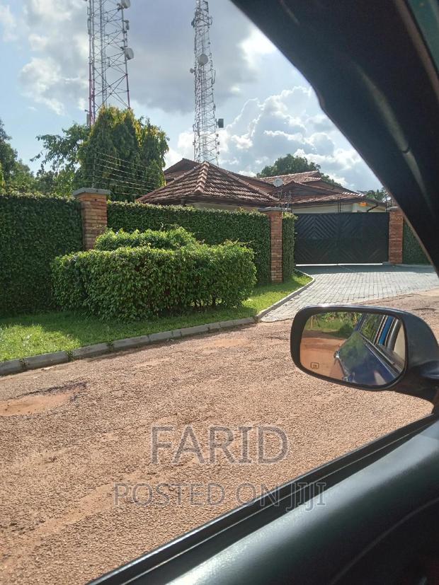 6plot of Land at Nhyieso Forsale · Photo 1